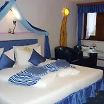 Kranenturm Otel 2*