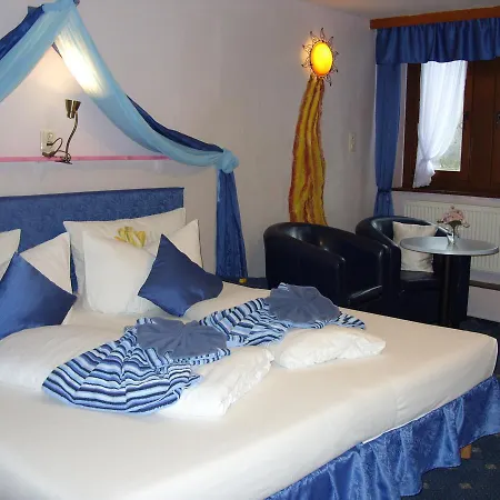Kranenturm Hotel 2*